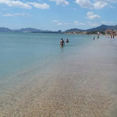 Is Candelaus 아파트 *